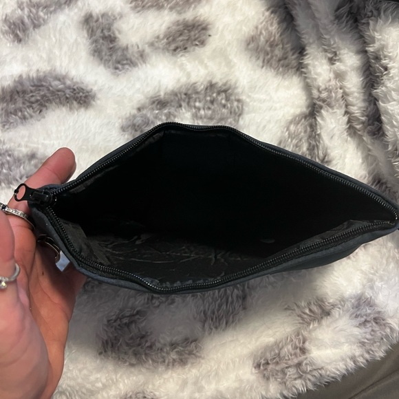 Skull makeup bag Women’s Size OS Black and White - Picture 3 of 5